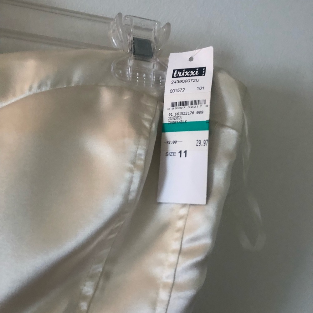 Trixxi dress